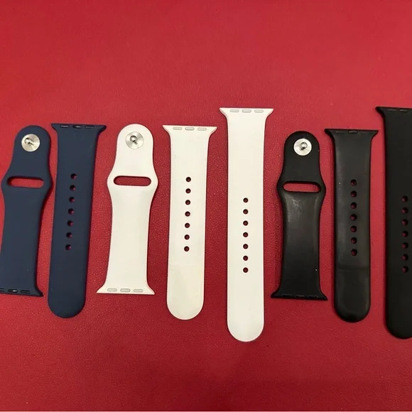 Series 5 Apple Watch - Rose Gold + 3 bands - Picture 13 of 13